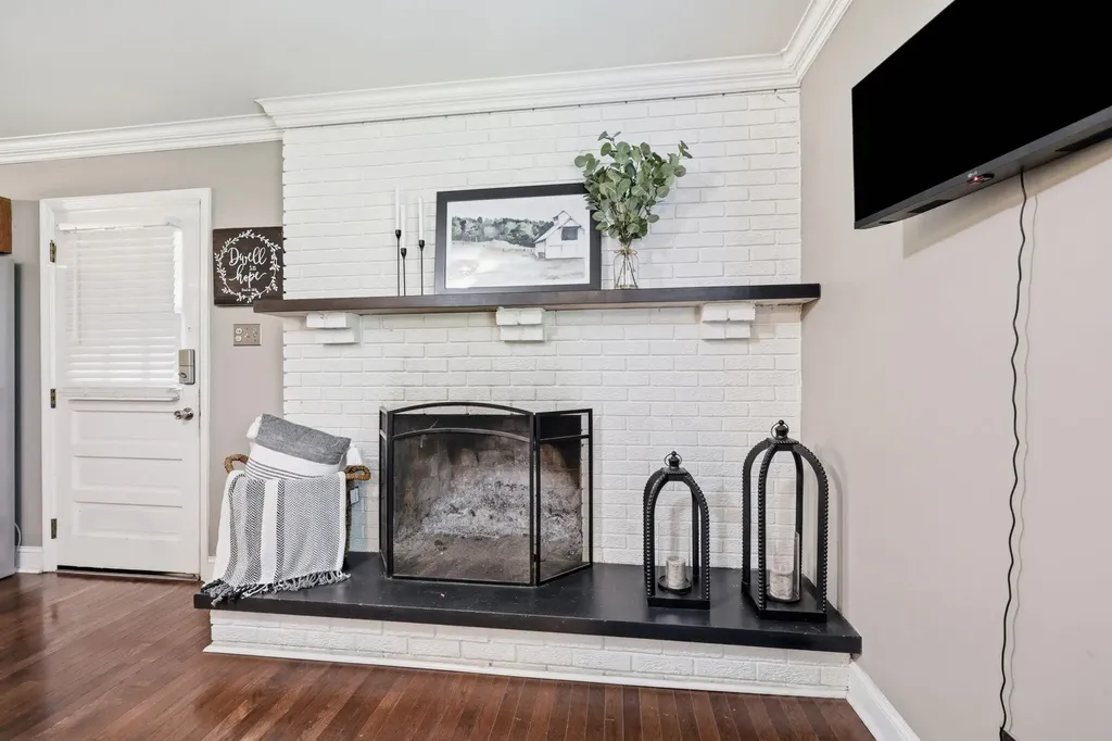 5061 Mt Horeb Pike Lexington KY 40511