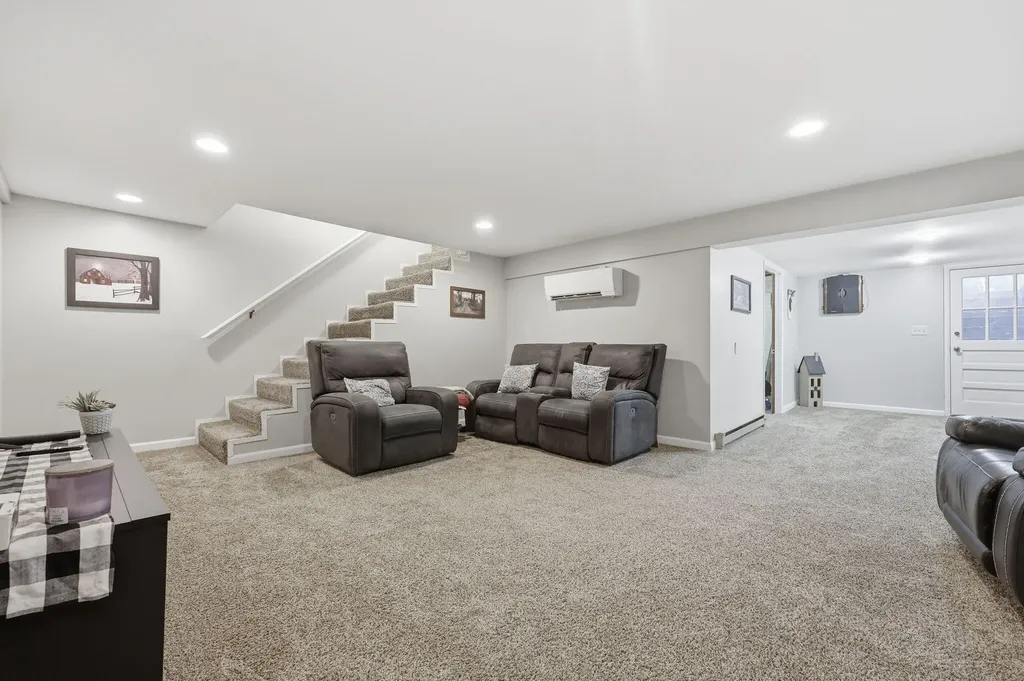 5061 Mt Horeb Pike Lexington KY 40511