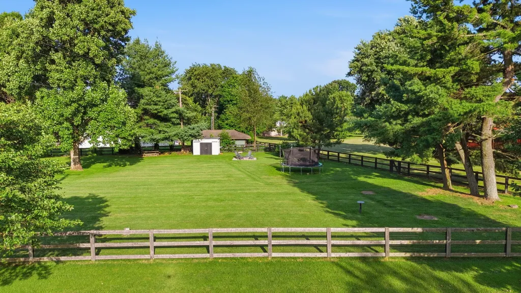 5061 Mt Horeb Pike Lexington KY 40511