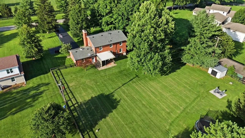 5061 Mt Horeb Pike Lexington KY 40511