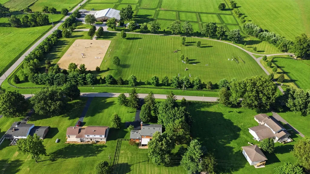5061 Mt Horeb Pike Lexington KY 40511
