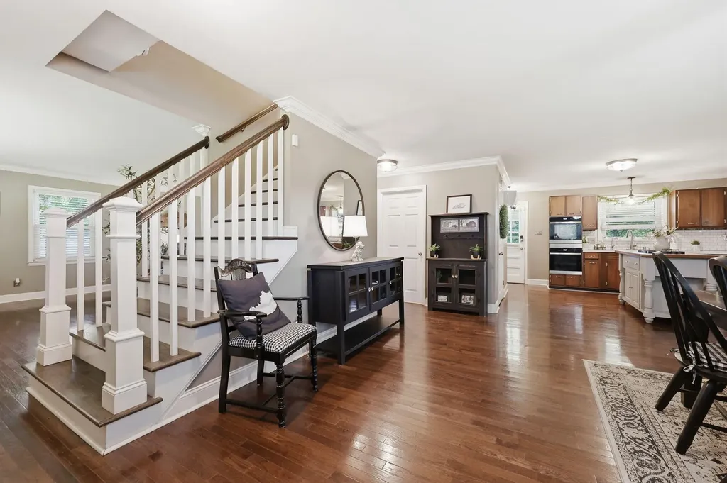 5061 Mt Horeb Pike Lexington KY 40511