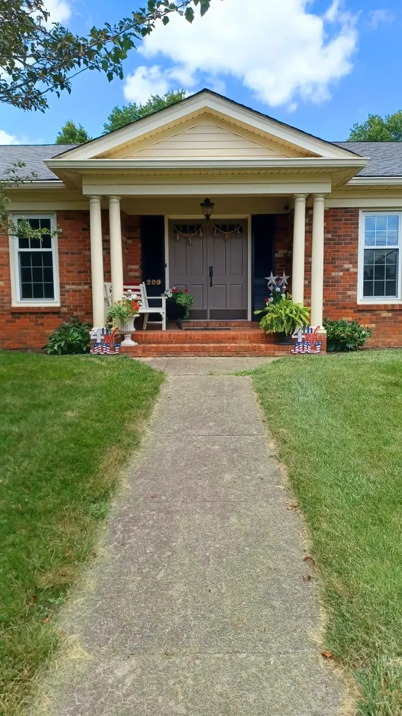 209 Pocahontas Trail Georgetown KY 40324