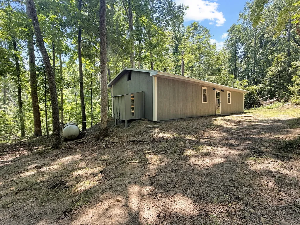 144 A Hesley Drive New Concord KY 42076