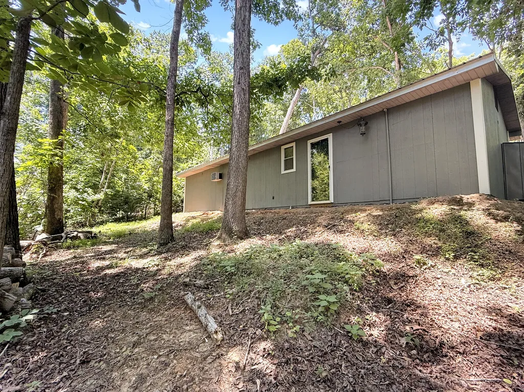 144 A Hesley Drive New Concord KY 42076