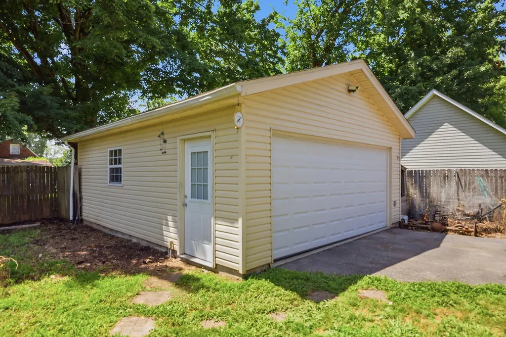 615 S 2nd Street Mayfield KY 42066