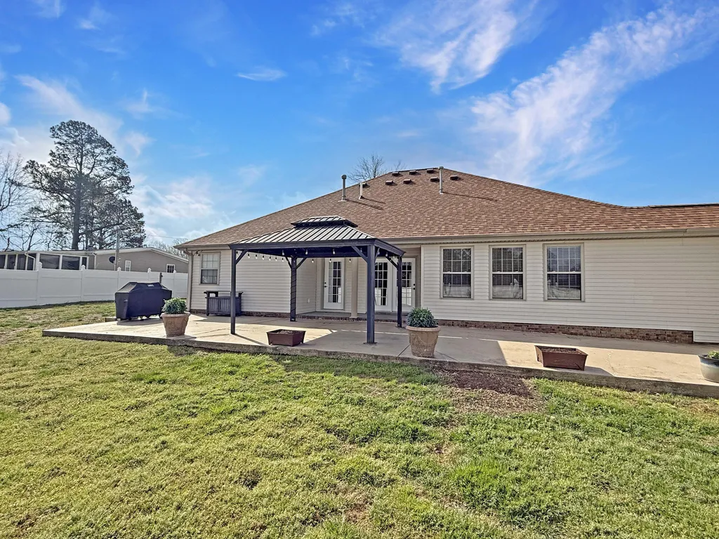 150 Wrather Road Murray KY 42071