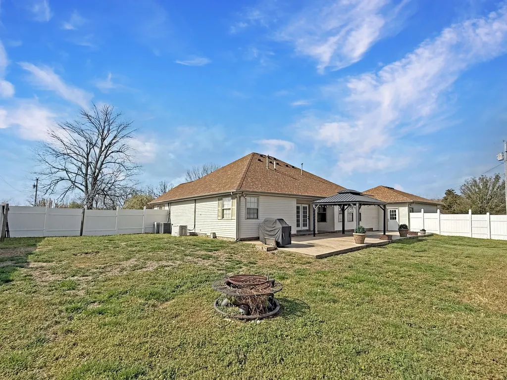 150 Wrather Road Murray KY 42071
