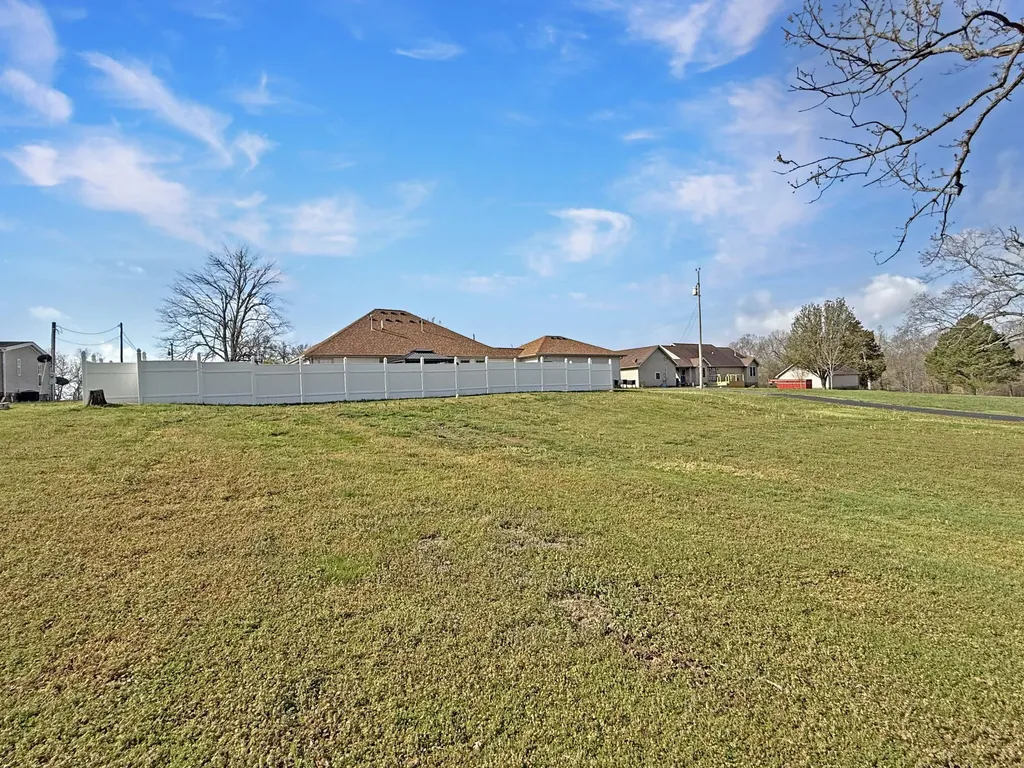 150 Wrather Road Murray KY 42071