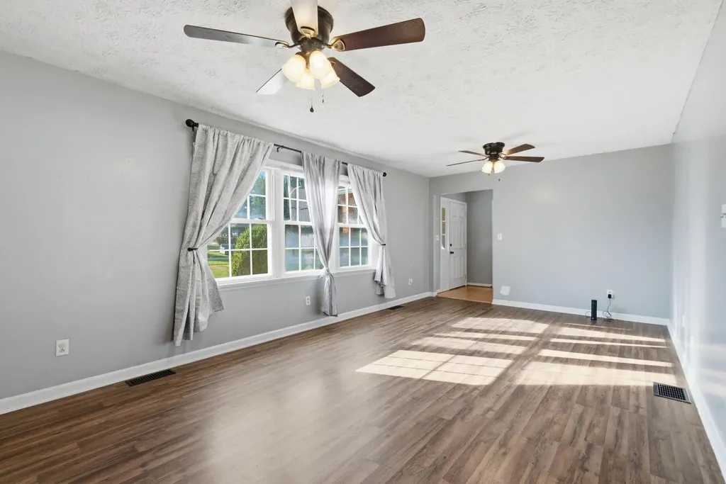 13 Bel Air Drive Winchester KY 40391