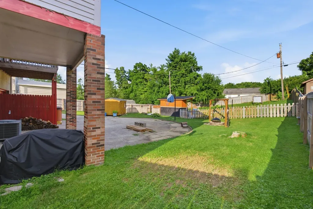 13 Bel Air Drive Winchester KY 40391