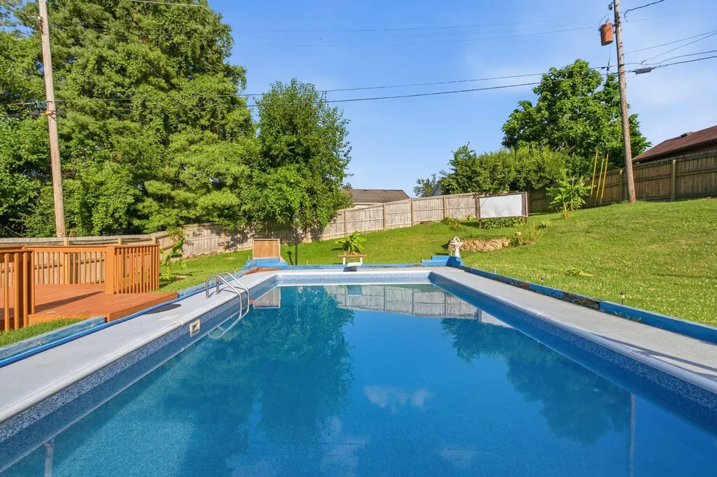 13 Bel Air Drive Winchester KY 40391