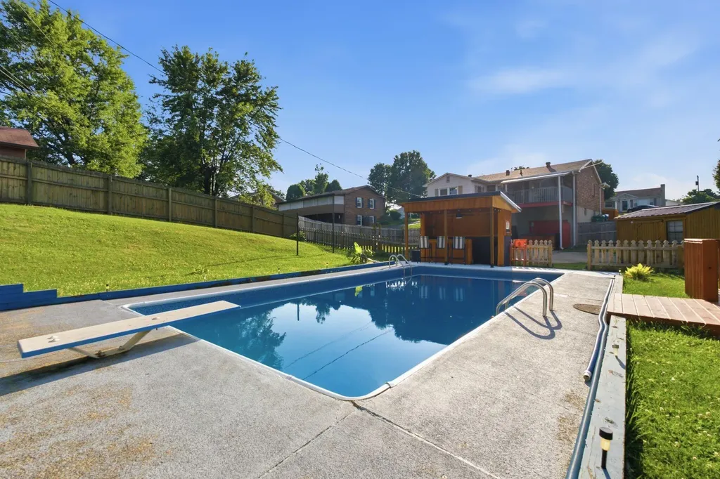 13 Bel Air Drive Winchester KY 40391
