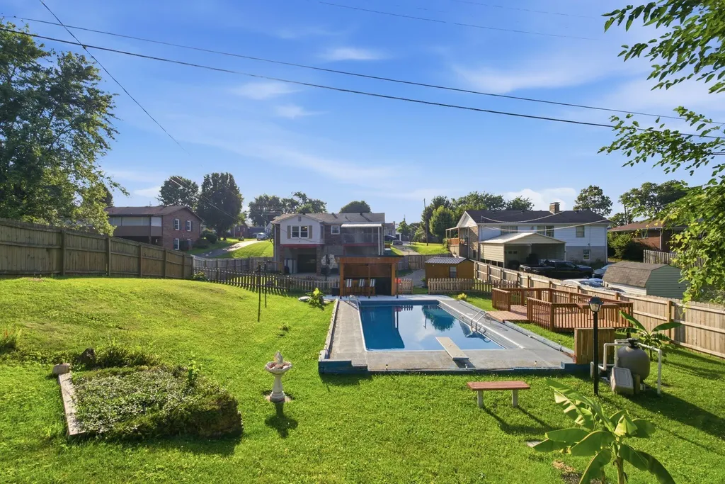 13 Bel Air Drive Winchester KY 40391