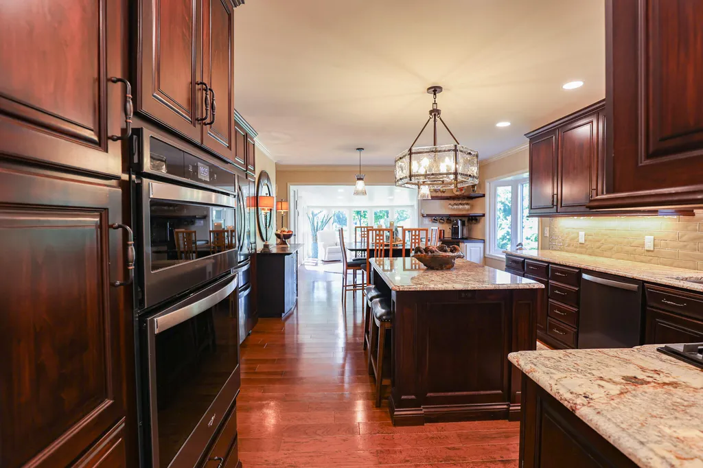 136 Lake Drive Benton KY 42025