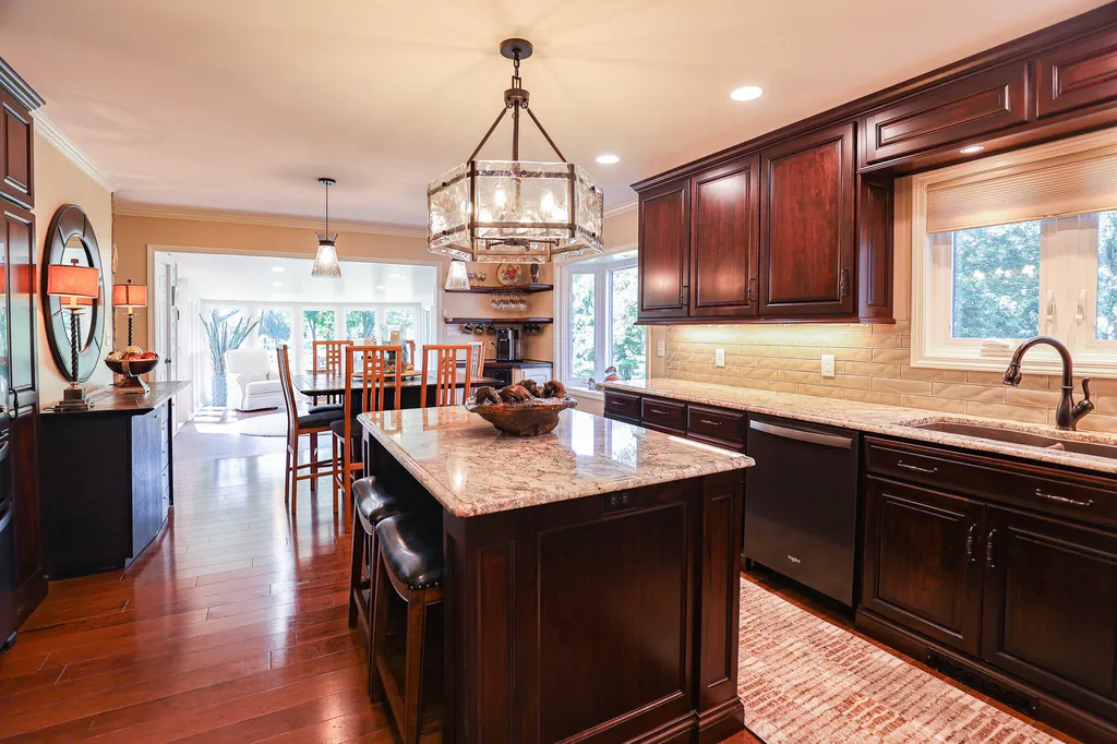 136 Lake Drive Benton KY 42025