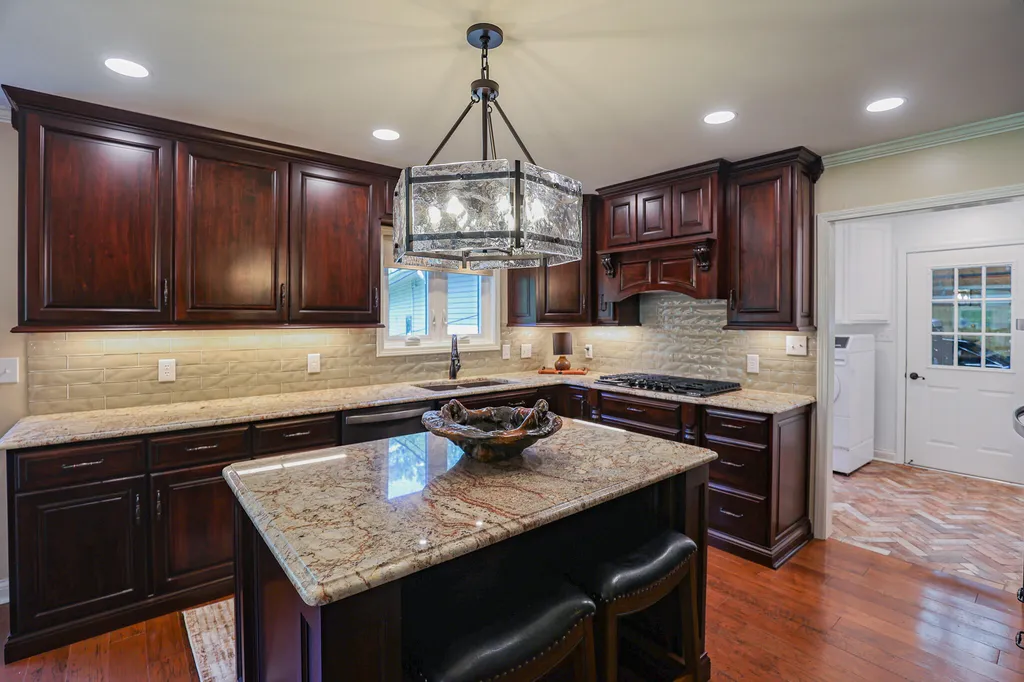 136 Lake Drive Benton KY 42025