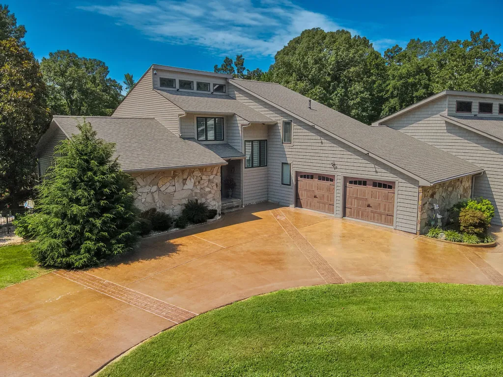 136 Lake Drive Benton KY 42025