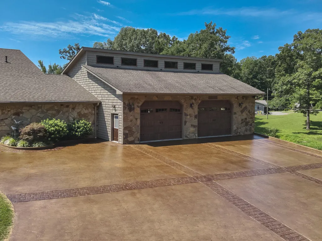 136 Lake Drive Benton KY 42025