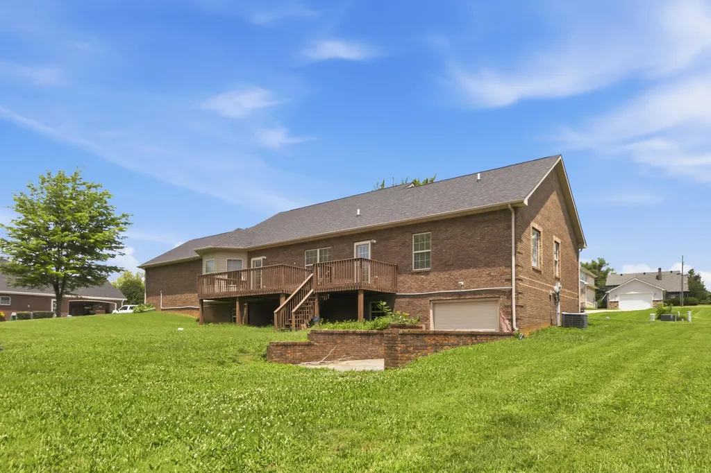211 White Tail Run Somerset KY 42503