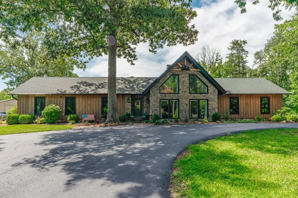 3115 Island Ford Road Madisonville KY 42431