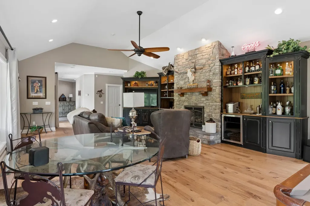 3115 Island Ford Road Madisonville KY 42431