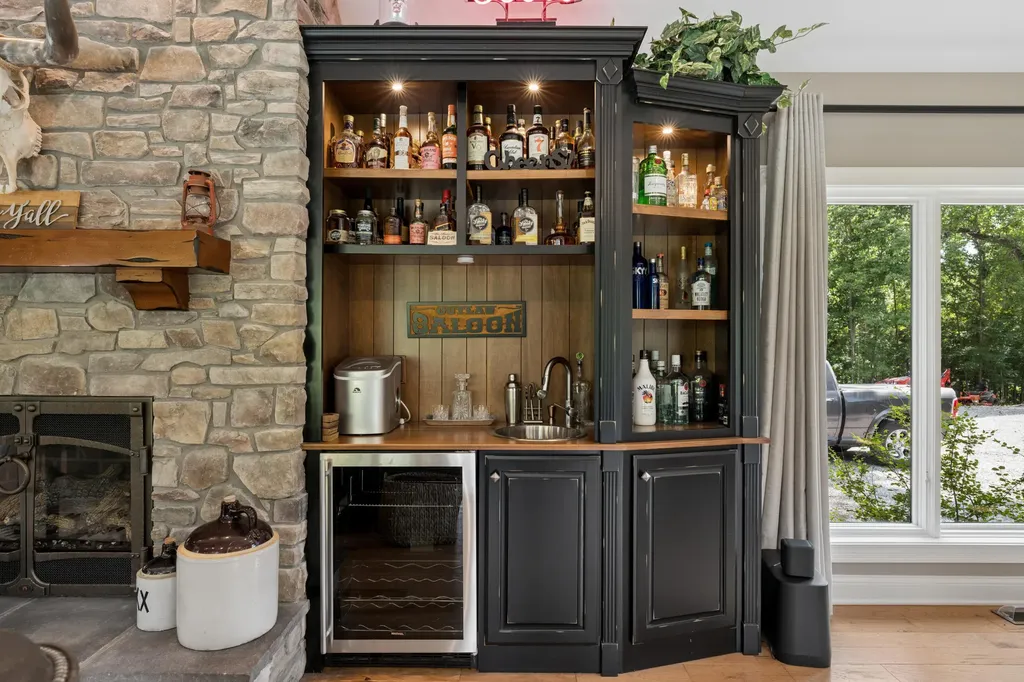 3115 Island Ford Road Madisonville KY 42431