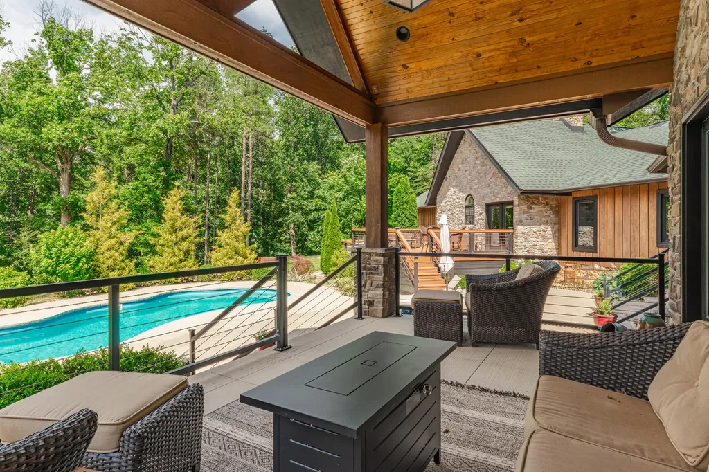 3115 Island Ford Road Madisonville KY 42431