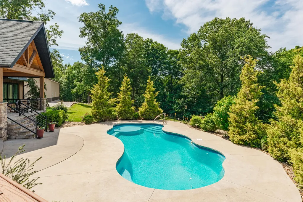 3115 Island Ford Road Madisonville KY 42431