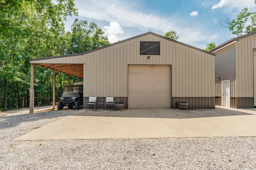 3115 Island Ford Road Madisonville KY 42431