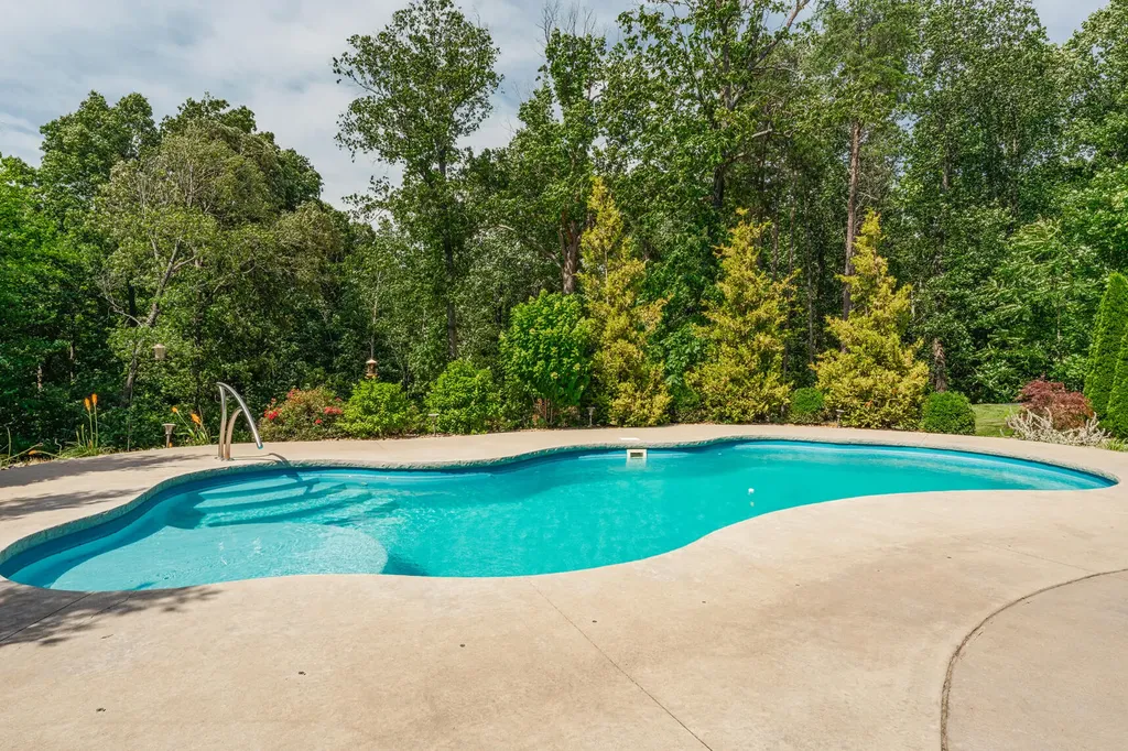 3115 Island Ford Road Madisonville KY 42431