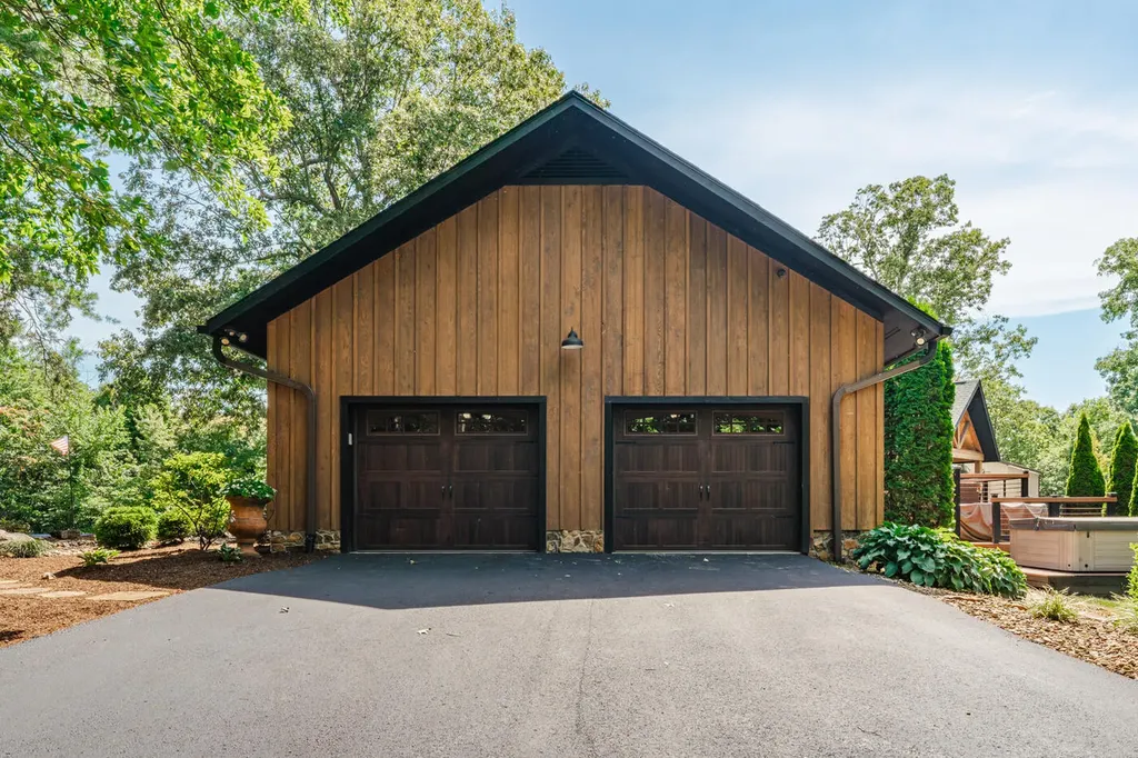 3115 Island Ford Road Madisonville KY 42431
