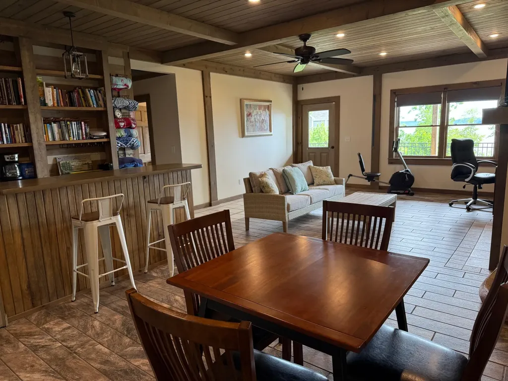 458 Sherwood Drive Gilbertsville KY 42044