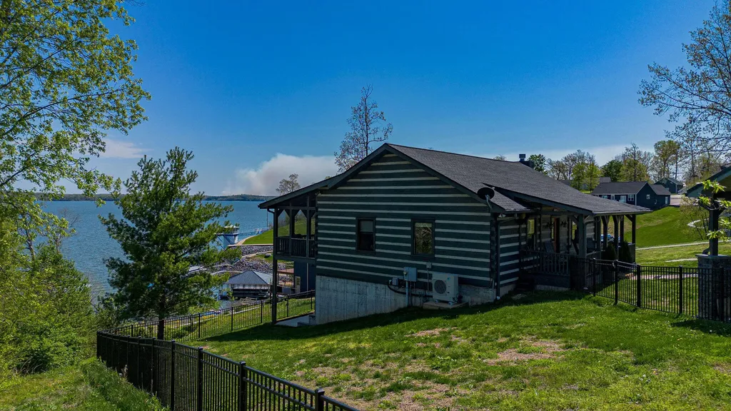 458 Sherwood Drive Gilbertsville KY 42044