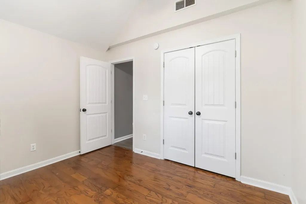 201 Nelson Park Nicholasville KY 40356