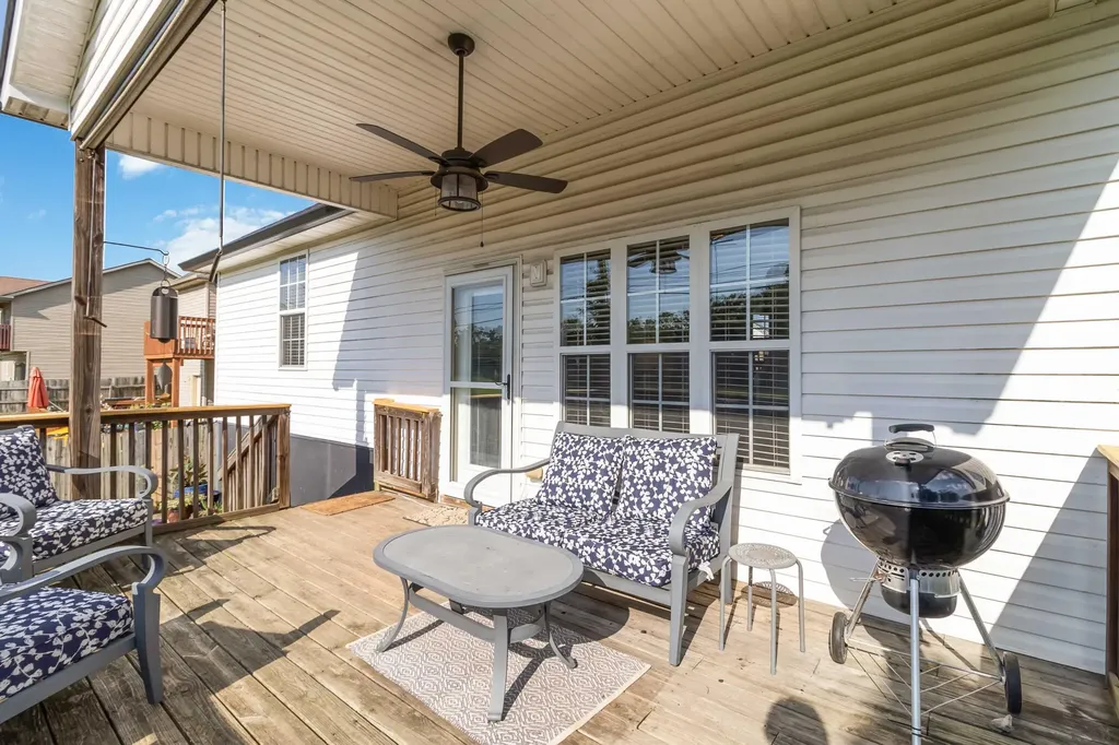 201 Nelson Park Nicholasville KY 40356