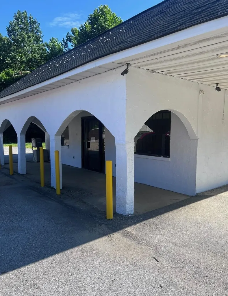 12554 Main Street Martin KY 41649