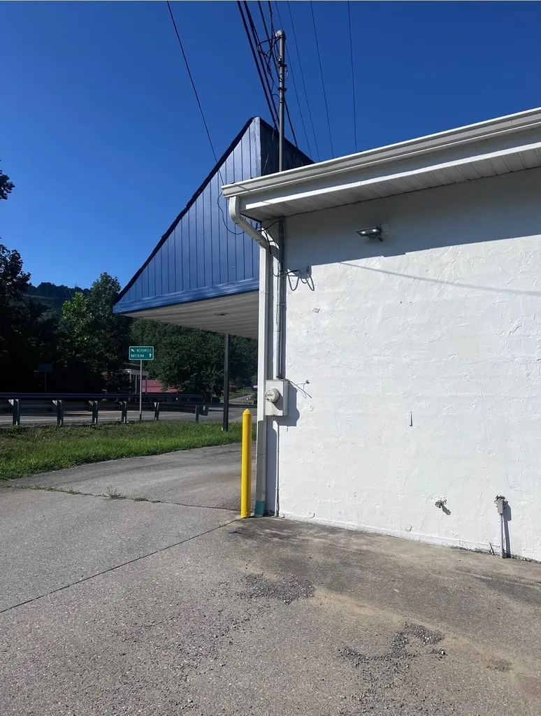 12554 Main Street Martin KY 41649