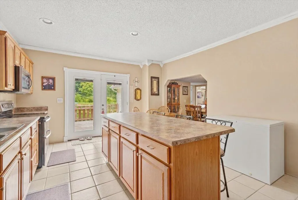 60 Rj Wagers Road Manchester KY 40962