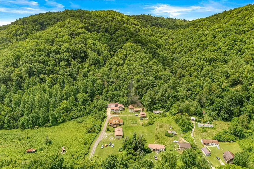 60 Rj Wagers Road Manchester KY 40962