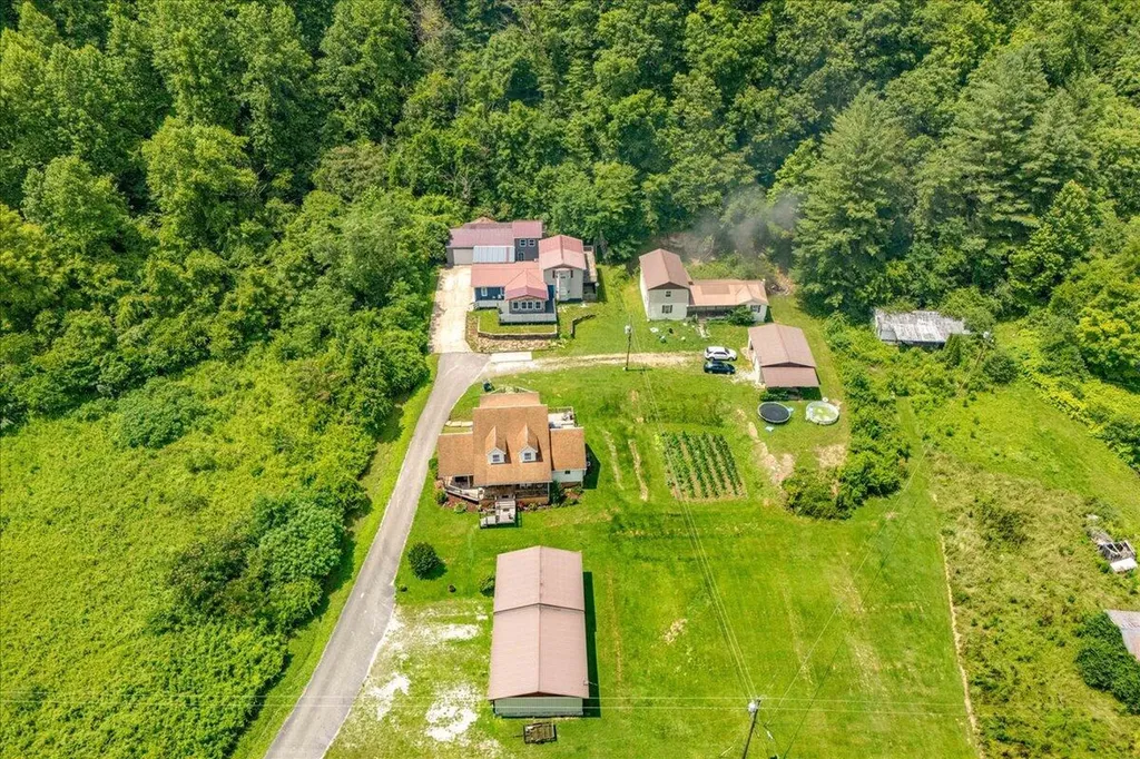 60 Rj Wagers Road Manchester KY 40962