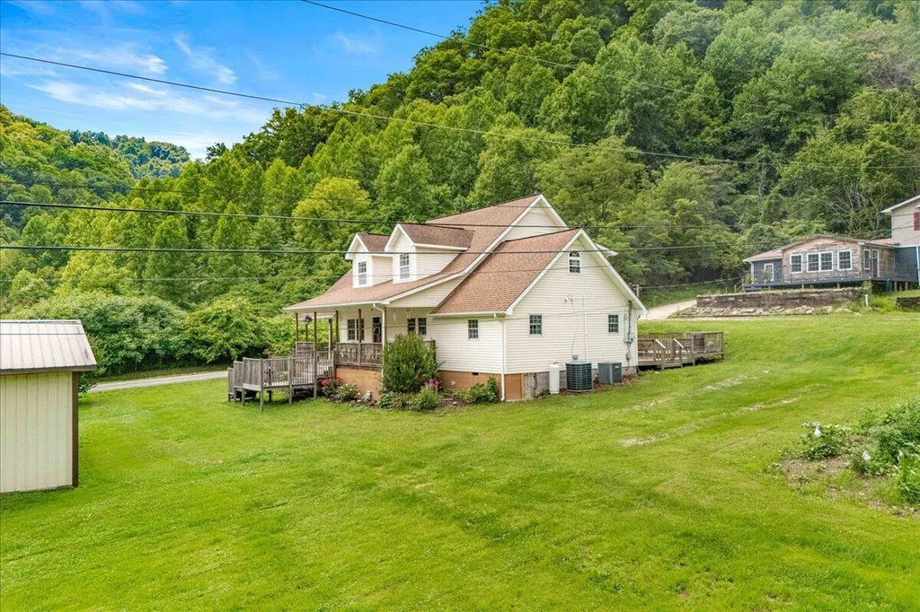 60 Rj Wagers Road Manchester KY 40962