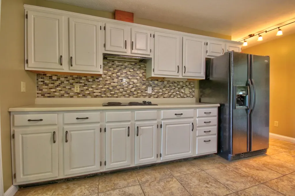 861 College Hill Road Waco KY 40385