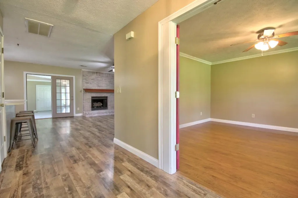 861 College Hill Road Waco KY 40385