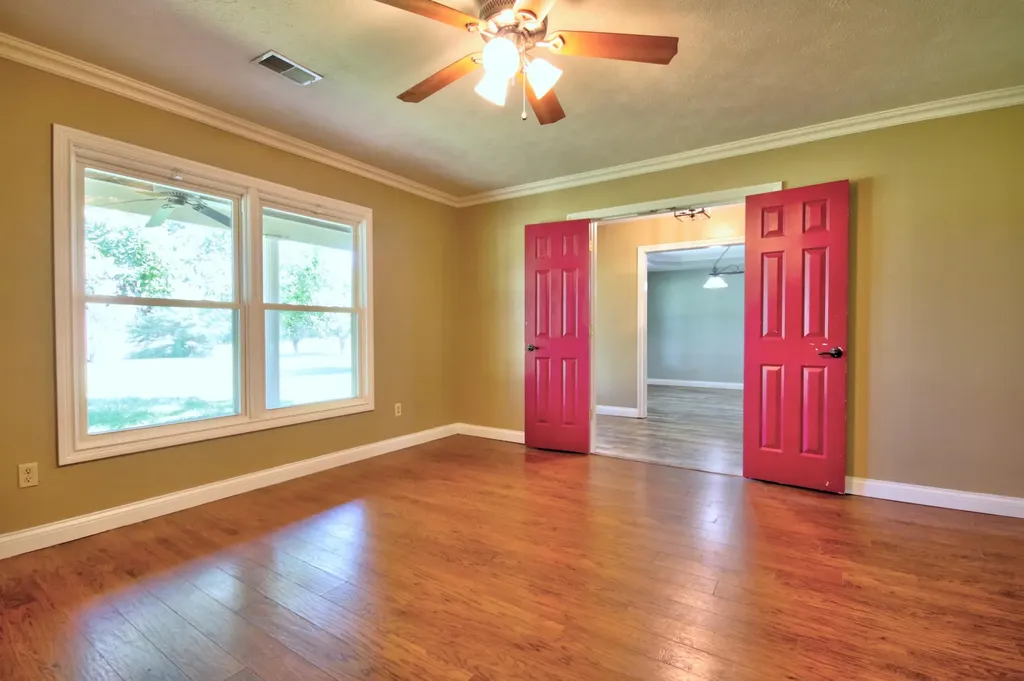 861 College Hill Road Waco KY 40385
