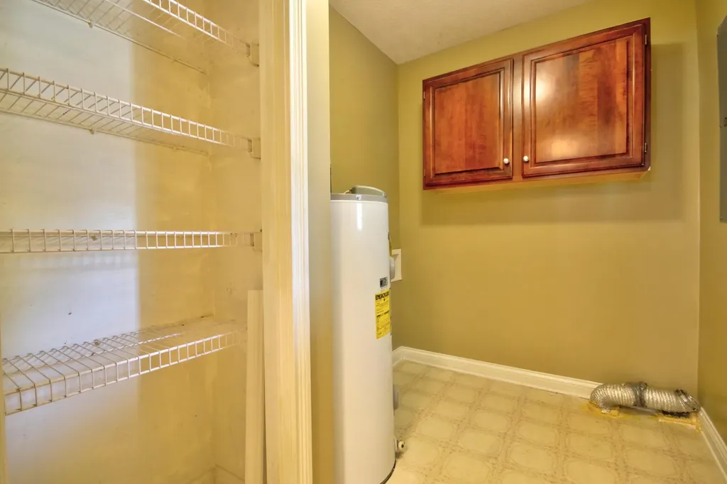 861 College Hill Road Waco KY 40385
