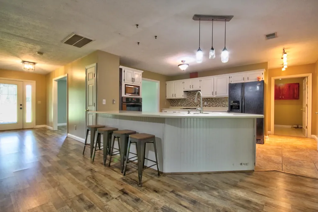 861 College Hill Road Waco KY 40385