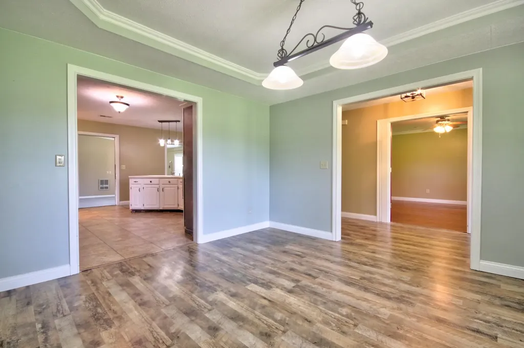 861 College Hill Road Waco KY 40385