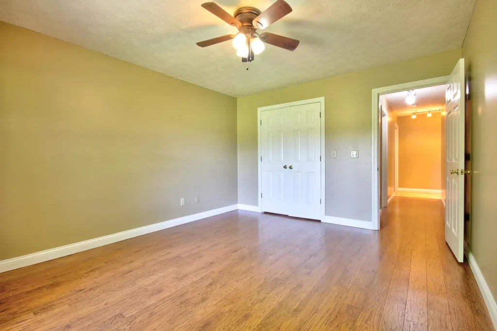 861 College Hill Road Waco KY 40385