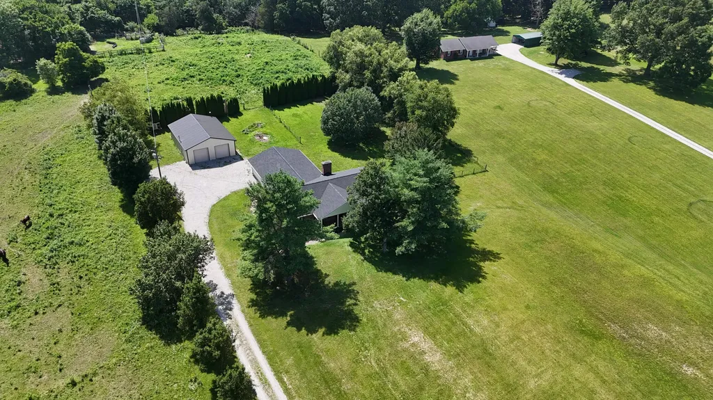 861 College Hill Road Waco KY 40385
